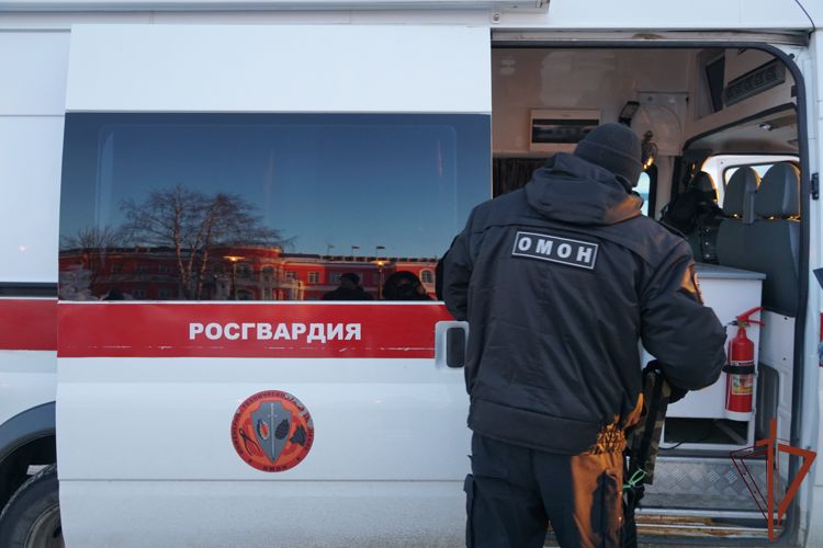Росгвардейцы обеспечили правопорядок при проведении в Карелии Лыжни России и международного конкурса ледовых скульптур 
