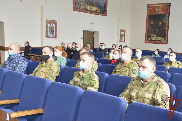 Росгвардейцы Уральского округа провели праздничные мероприятия ко Дню защитника Отечества