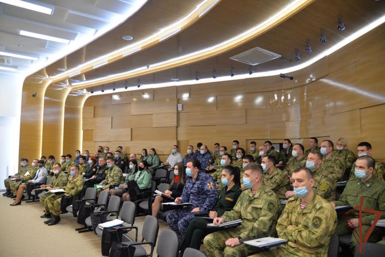 В Уральском округе Росгвардии стартовала неделя правовых знаний
