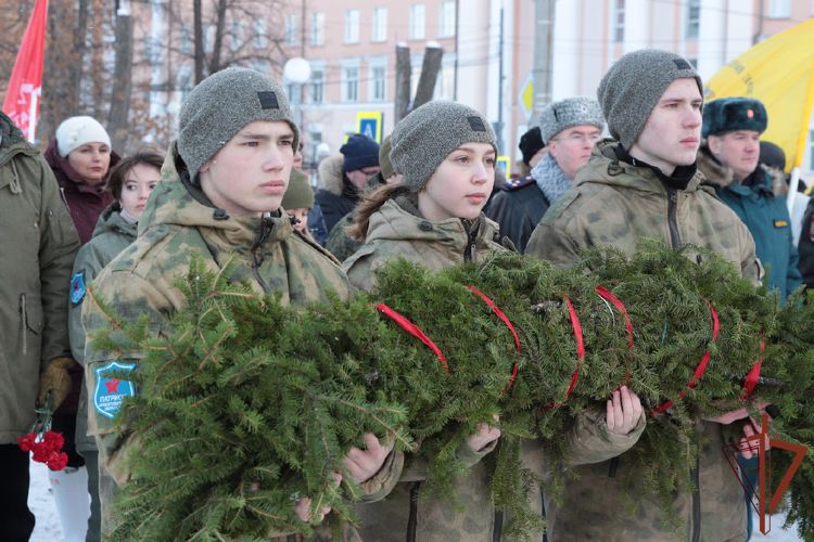 Память жертв Гражданской войны почтили росгвардейцы в Архангельской области