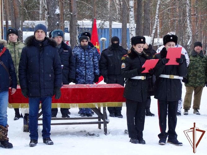 Памяти павших офицеров курганского СОБР Росгвардии посвятили военно-патриотическое мероприятие в Зауралье (видео)