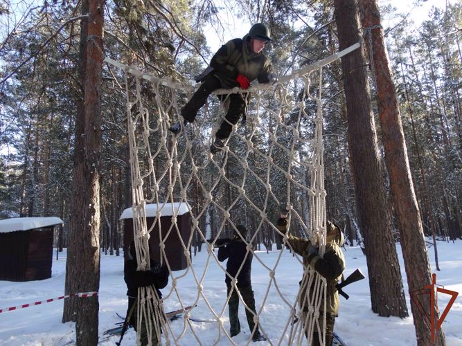 Памяти павших офицеров курганского СОБР Росгвардии посвятили военно-патриотическое мероприятие в Зауралье (видео)