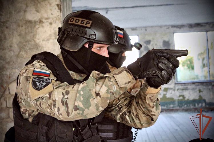 При содействии калининградского СОБР Росгвардии задержаны подозреваемые в кражах дорогостоящего  оборудования
