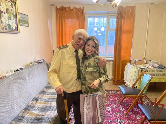 Росгвардейцы на Южном Урале поздравили ветерана-фронтовика с Днем защитника Отечества