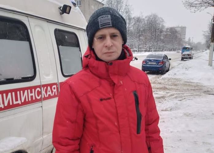 Сотрудник Росгвардии оказал помощь потерявшей сознание женщине в Твери