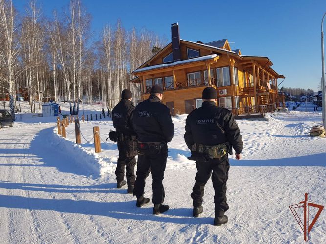 Росгвардейцы обеспечили правопорядок во время открытой тренировки сборной России по ски-кроссу 