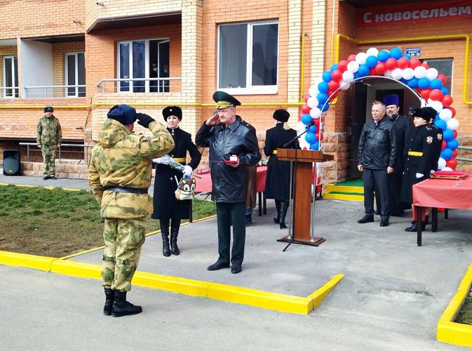Ключи от квартир в новостройке Волгодонска получили военнослужащие Росгвардии