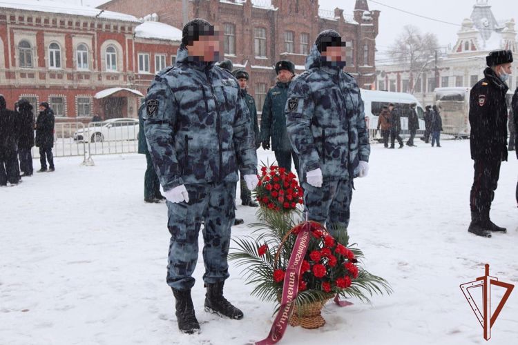 Память погибших коллег почтили росгвардейцы в Самаре 