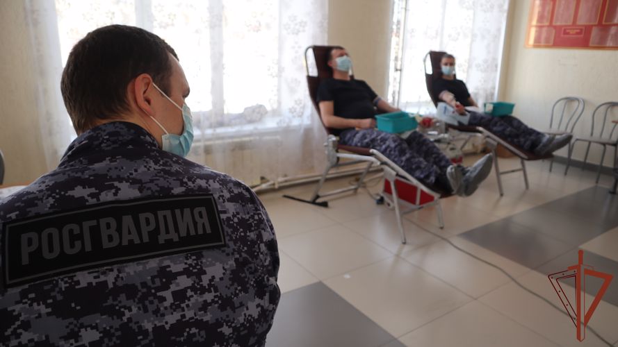 Росгвардейцы приняли участие в межведомственной донорской акции в Красноярске