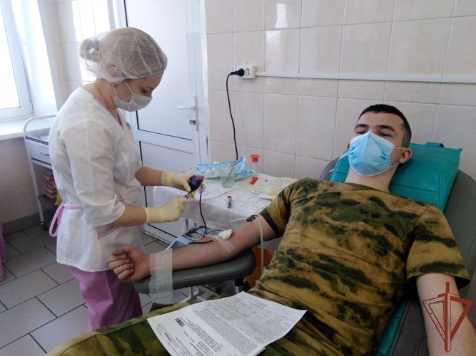 Росгвардейцы пополнили банк донорской крови медучреждений Зауралья (видео)