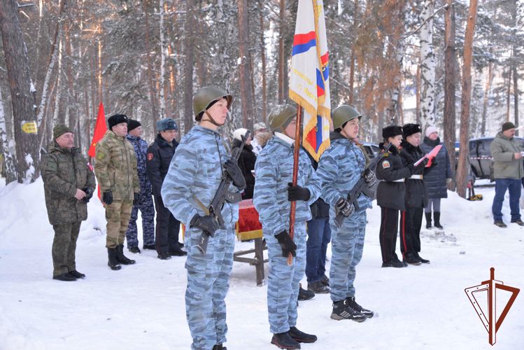 Памяти павших офицеров курганского СОБР Росгвардии посвятили военно-патриотическое мероприятие в Зауралье (видео)