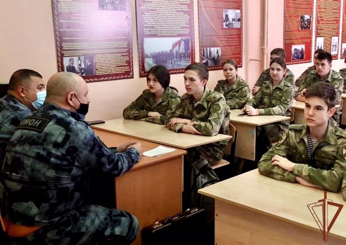 Дань уважения ратным подвигам воинов-интернационалистов отдали росгвардейцы на юге России