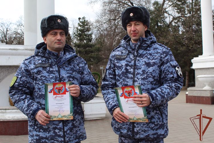 В Нальчике  росгвардейцы приняли участие в акции «Дарите книги с любовью»