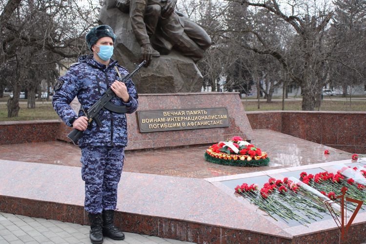 Память воинов-интернационалистов почтили в Северо-Кавказском округе Росгвардии