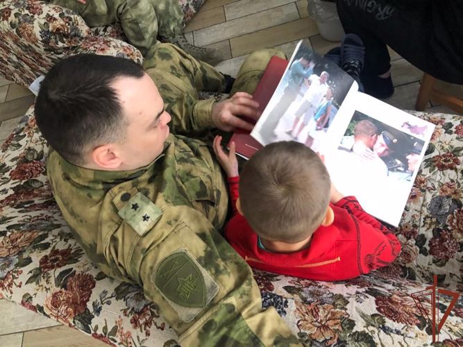 Росгвардейцы принимают участие в ведомственной акции «Неделя мужества» на Урале