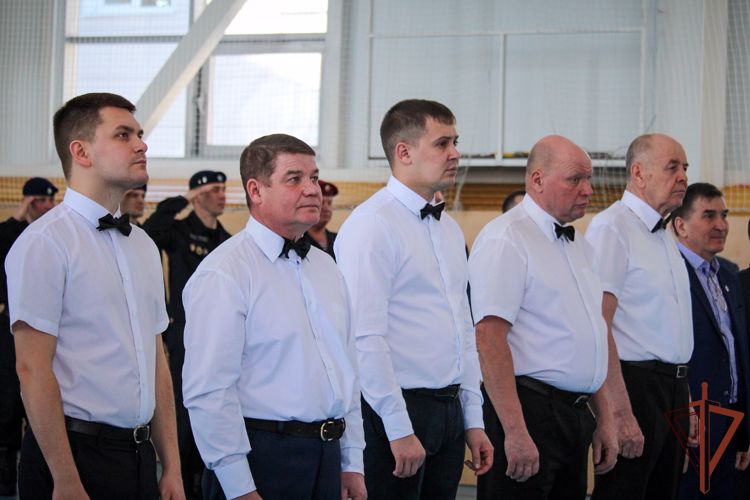 Турнир по боксу памяти погибшего офицера СОБР состоялся в Чувашии