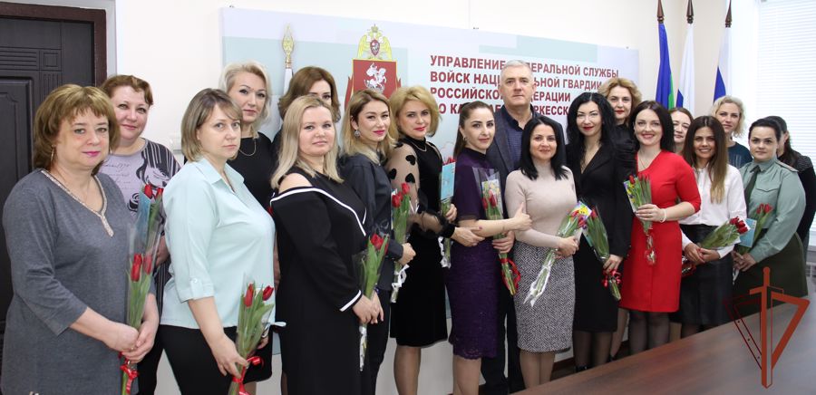 С праздником весны поздравили женщин в Северо-Кавказском округе Росгвардии 