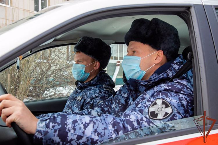 Нарядом Росгвардии задержан житель Свердловской области, который пытался скрыться от правосудия