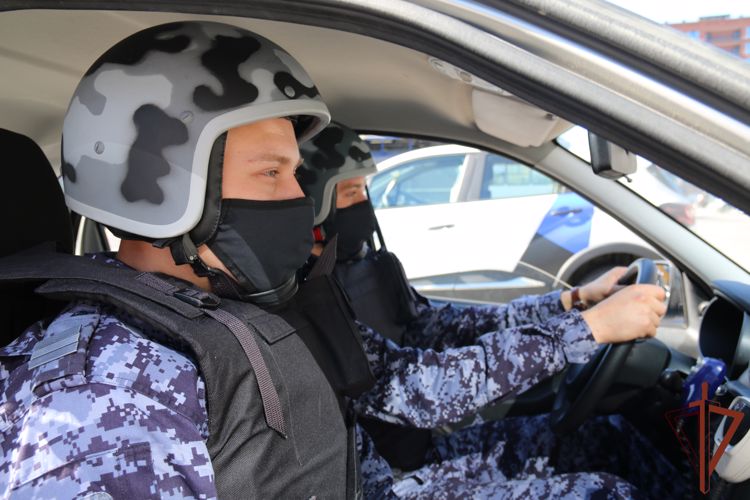 Росгвардейцы в Нижнем Новгороде задержали напавшего на врача дебошира 