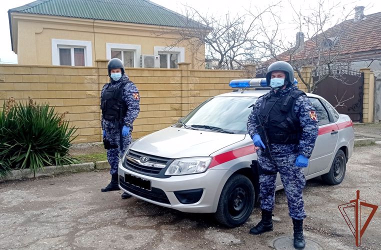 Подозреваемого в угрозе убийством задержали росгвардейцы в Крыму