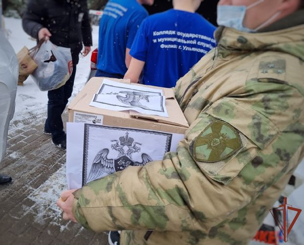 Росгвардейцы в Ульяновске организовали сбор гуманитарной помощи беженцам