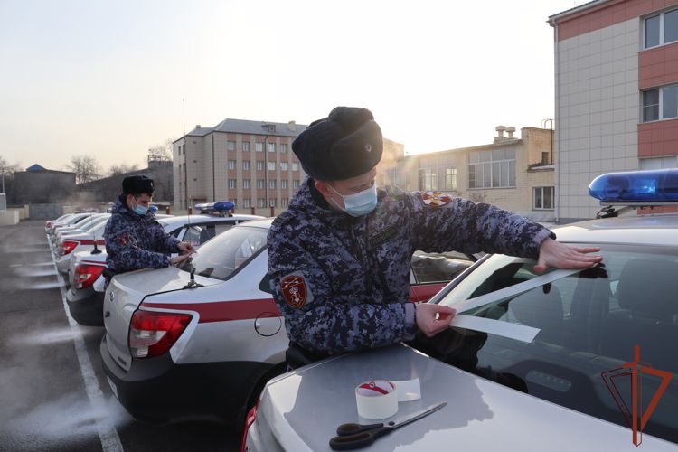 Росгвардейцы Сибирского округа участвуют в  акции «Своих не бросаем»