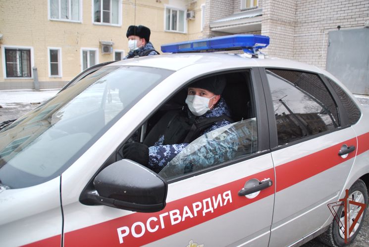 Подозреваемых в грабеже задержали росгвардейцы в Кирове