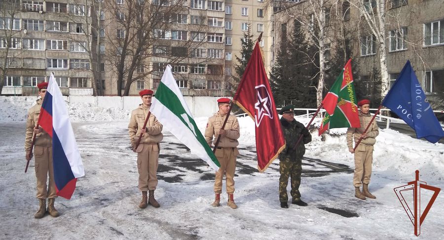 Ветераны Росгвардии организовали сбор гуманитарной помощи в Курганской области для беженцев из ДНР и ЛНР