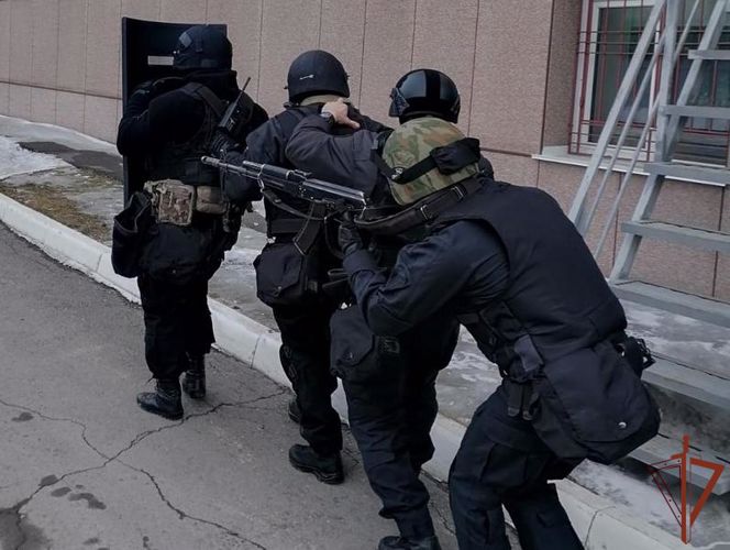 Совместные учения Росгвардии и МВД прошли в Барнауле