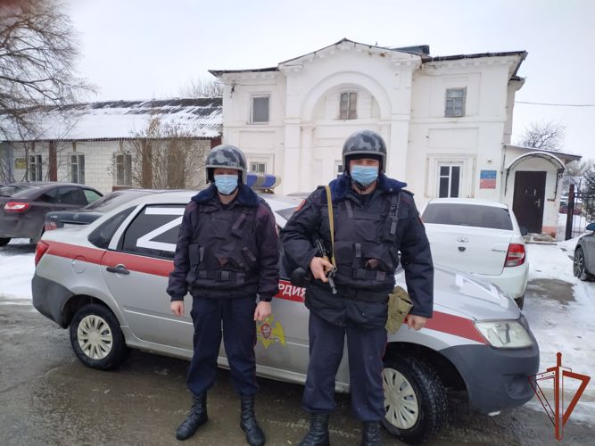 Потерявшегося мальчика разыскали сотрудники Росгвардии в Белгородской области