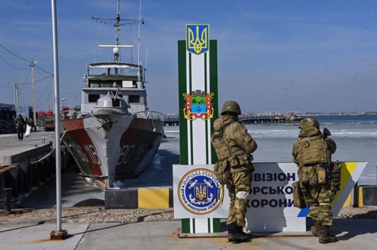 Сотрудники Росгвардии обеспечивают общественный порядок и безопасность в Бердянске