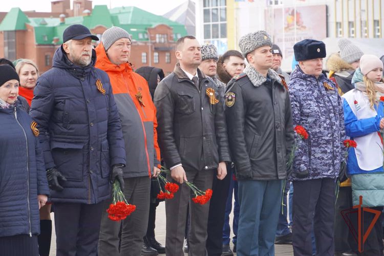 Росгвардия в НАО приняла участие во всероссийских акциях ко Дню Победы
