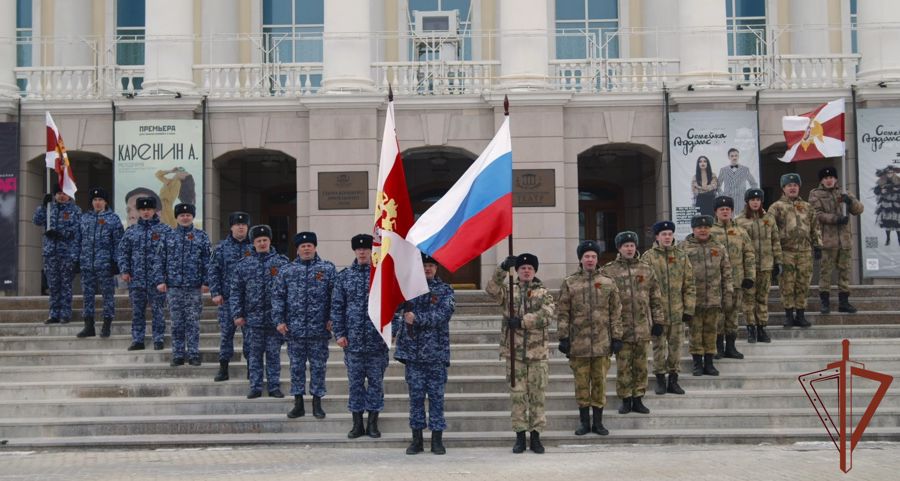 Росгвардейцы  в Тюмени присоединились к всероссийской акции «Своих не бросаем» (видео)