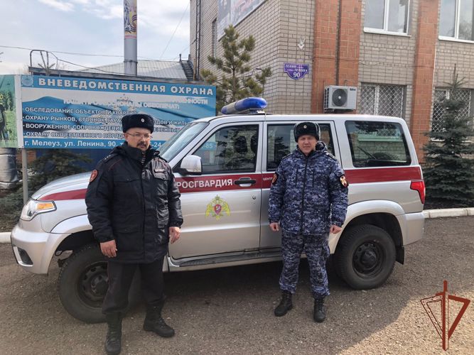 Росгвардейцы в Башкирии спасли сорвавшуюся со скалы девушку