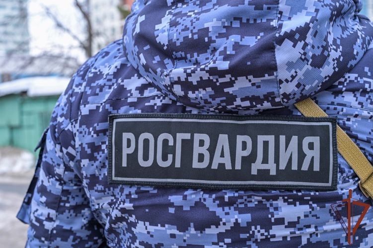 Подозреваемого в покушении на сбыт наркотиков задержали сотрудники Росгвардии в Москве