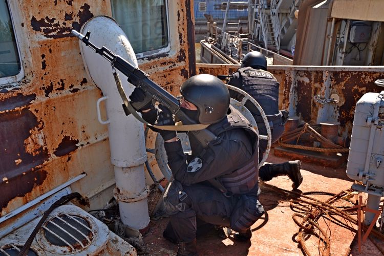29 лет со дня образования отметил самарский ОМОН «Смерч» на транспорте 