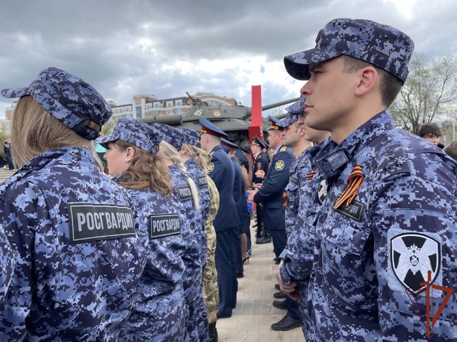 Росгвардейцы приняли участие во Всероссийской акции «Георгиевская ленточка» в Белгороде