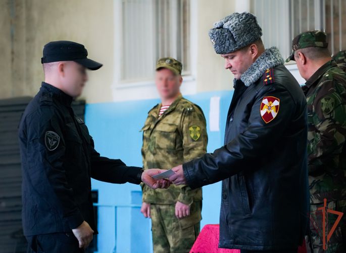  В  Великом Новгороде  вернувшимся со специальной военной операции росгвардейцам  вручили ведомственные  награды  