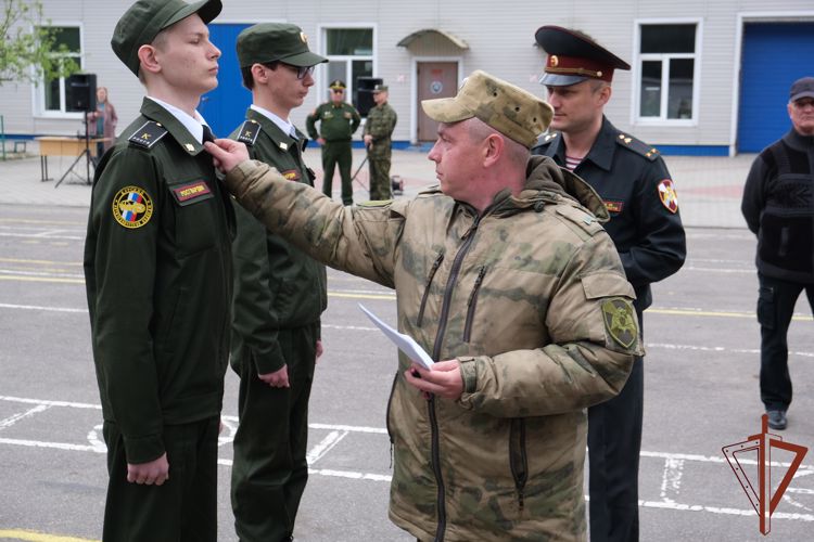 В ЦФО росгвардейцы провели мероприятия с учащимися подшефных образовательных учреждений