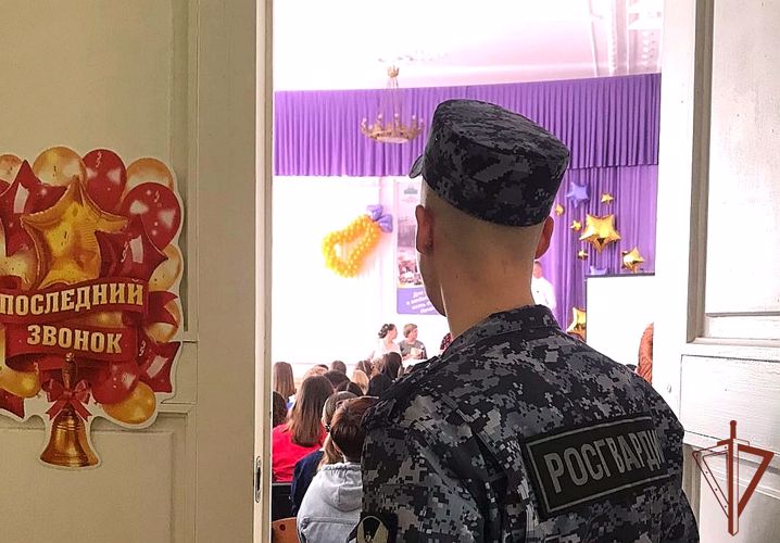 Росгвардия на Урале обеспечила безопасность мероприятий Последнего звонка