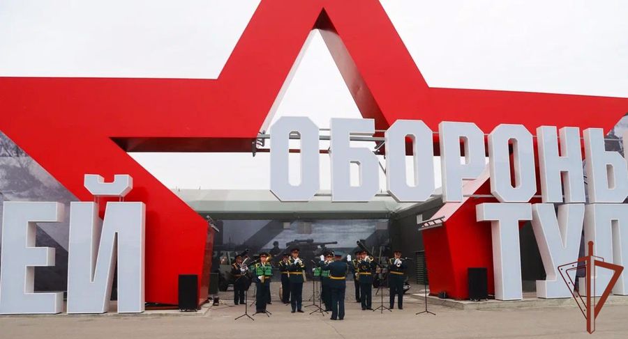 Военный оркестр Росгвардии выступил с концертом в Туле