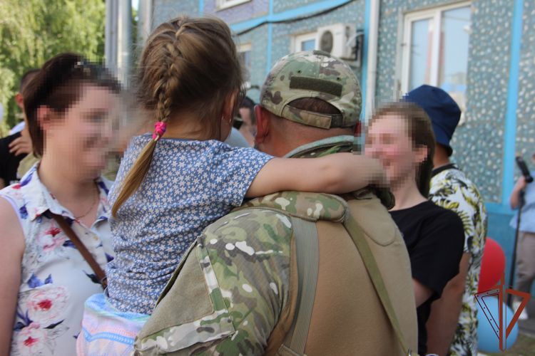 На Кубани торжественно встретили сотрудников Росгвардии, вернувшихся со спецоперации 