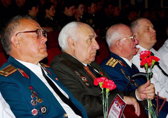 С участником Великой Отечественной войны и ветераном войск правопорядка Павлом Голощаповым простились в Снежинске 