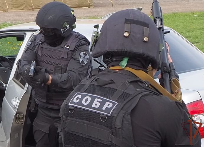 Спецназ Росгвардии задержал торговца оружием в Белгородской области