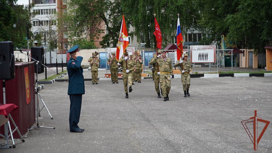 СВЫШЕ 150 ДЕТЕЙ ПОСЕТИЛИ ВОЕННО-СПОРТИВНОЕ МЕРОПРИЯТИЕ РОСГВАРДИИ ВО ВЛАДИМИРЕ