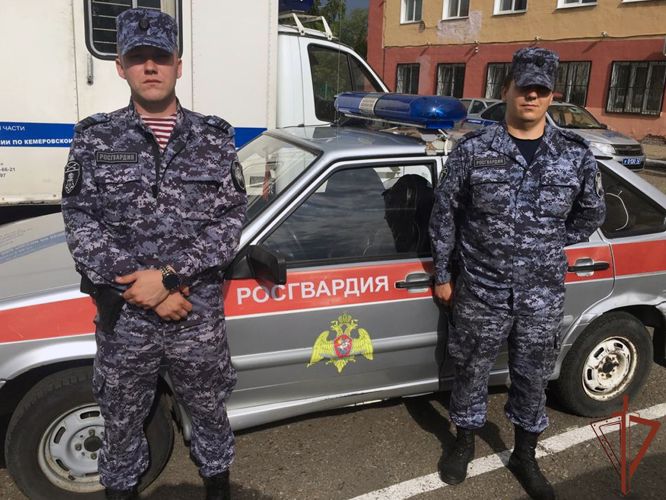 Двух ушедших из дома девочек благополучно разыскали Росгвардейцы в Кемеровской области (видео)