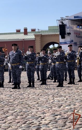 Росгвардейцы приняли участие в дефиле духовых оркестров в Санкт-Петербурге