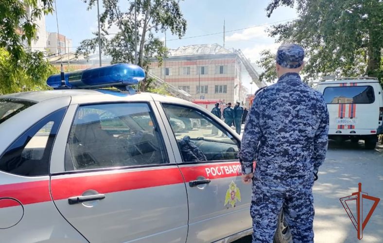 Патруль Росгвардии помог ликвидировать крупный пожар в Тюмени
