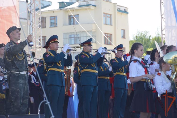 Военный оркестр Управления Росгвардии по Чувашской Республике – Чувашии принял участие в праздничной программе, посвященной Дню России