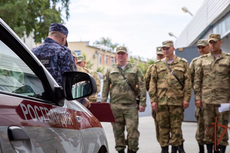 В Уральском округе Росгвардии прошли учебные сборы начальников автомобильных и автобронетанковых служб 